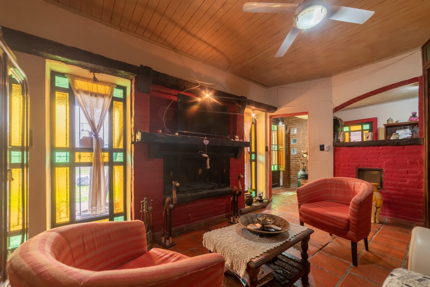 CASA EN LLAMBI CAMPBELL -   calle 2 DE ABRIL 684