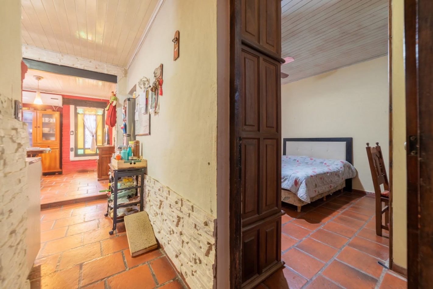 CASA EN LLAMBI CAMPBELL -   calle 2 DE ABRIL 684