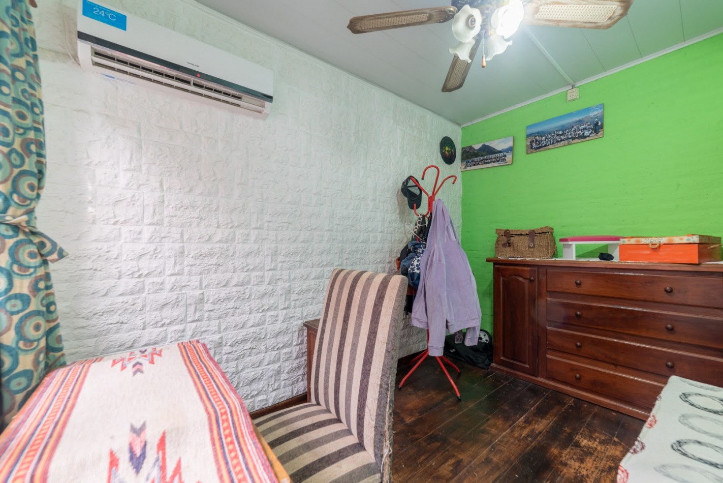 CASA EN LLAMBI CAMPBELL -   calle 2 DE ABRIL 684