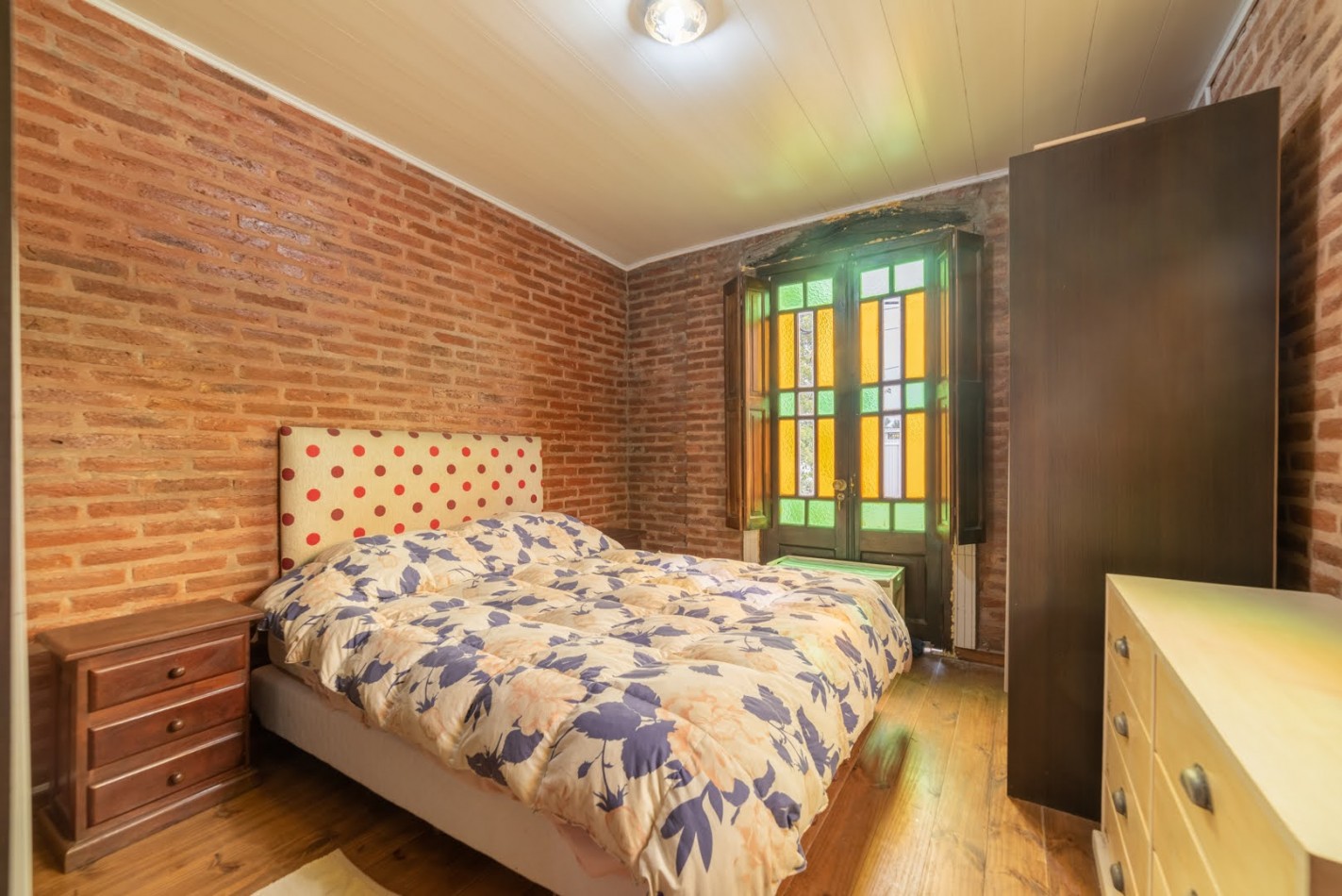 CASA EN LLAMBI CAMPBELL -   calle 2 DE ABRIL 684