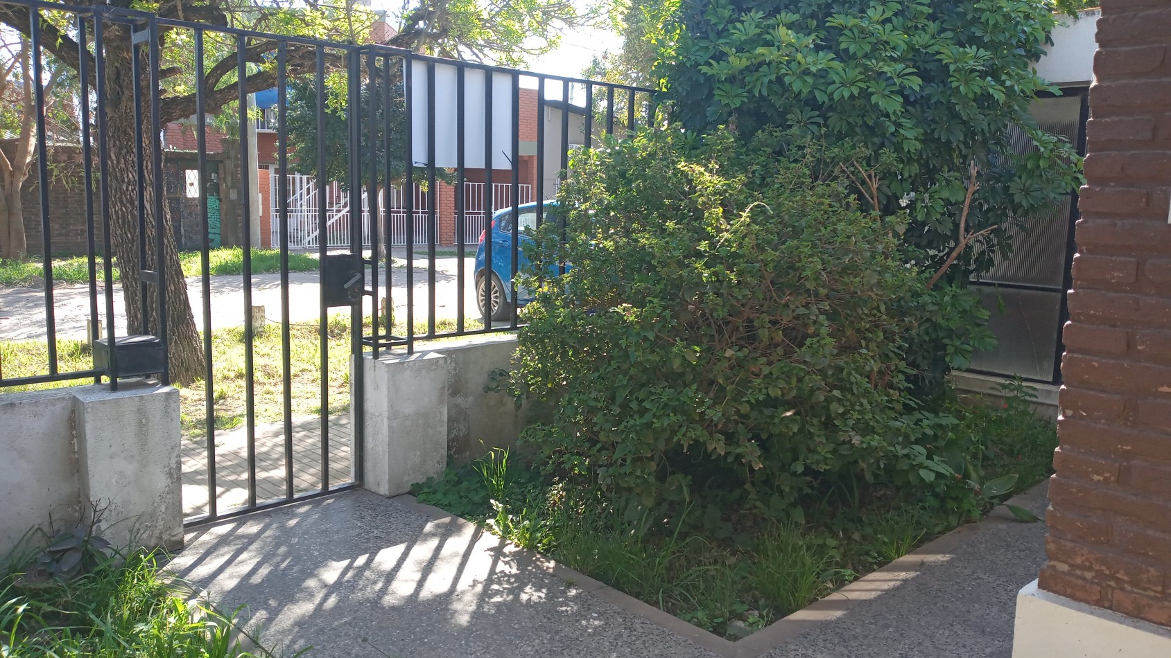 CASA a la VENTA en VIEYTES 4600 ( a 200 m. de Av. Blas Parera y 300 m. de E. Zeballos)