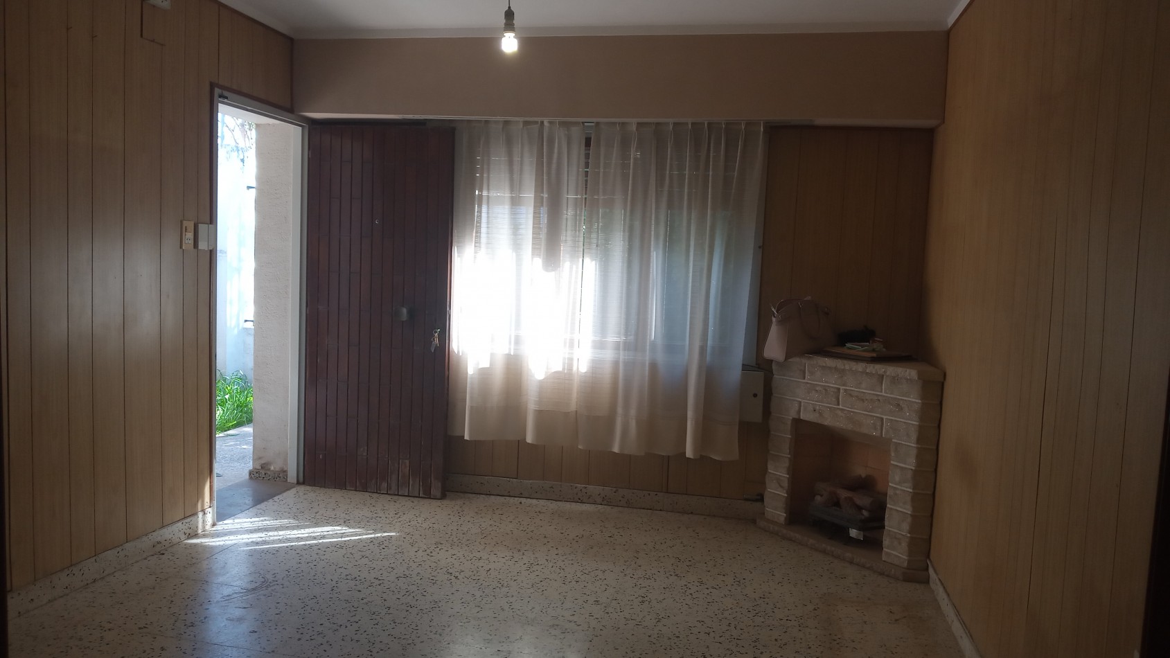 CASA a la VENTA en VIEYTES 4600 ( a 200 m. de Av. Blas Parera y 300 m. de E. Zeballos)