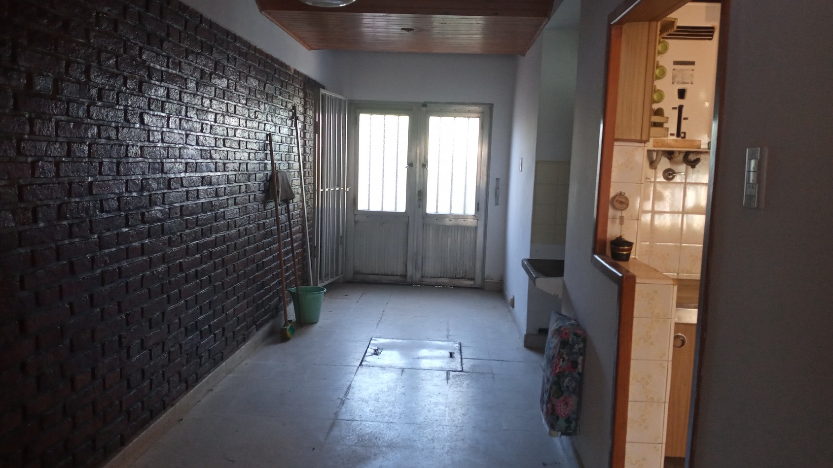 CASA a la VENTA en VIEYTES 4600 ( a 200 m. de Av. Blas Parera y 300 m. de E. Zeballos)