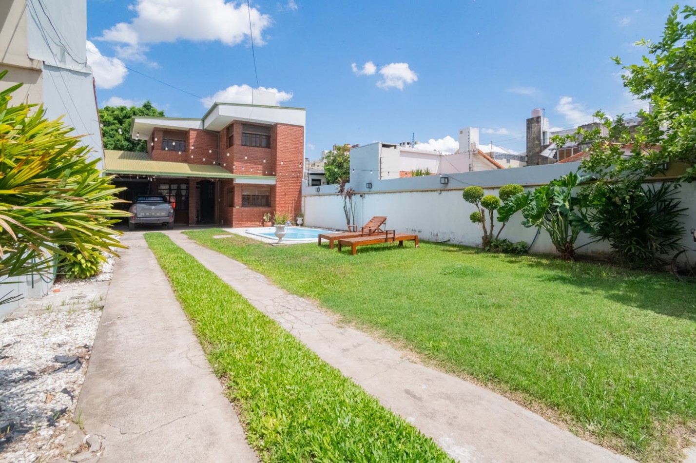 CASA EN VENTA EN BARRIO GUADALUPE RESIDENCIAL 