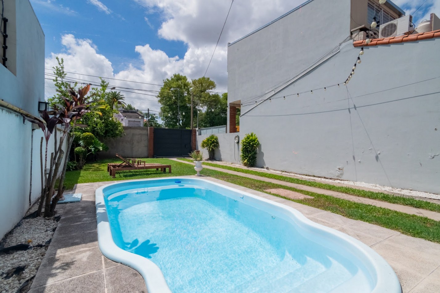 CASA EN VENTA EN BARRIO GUADALUPE RESIDENCIAL 