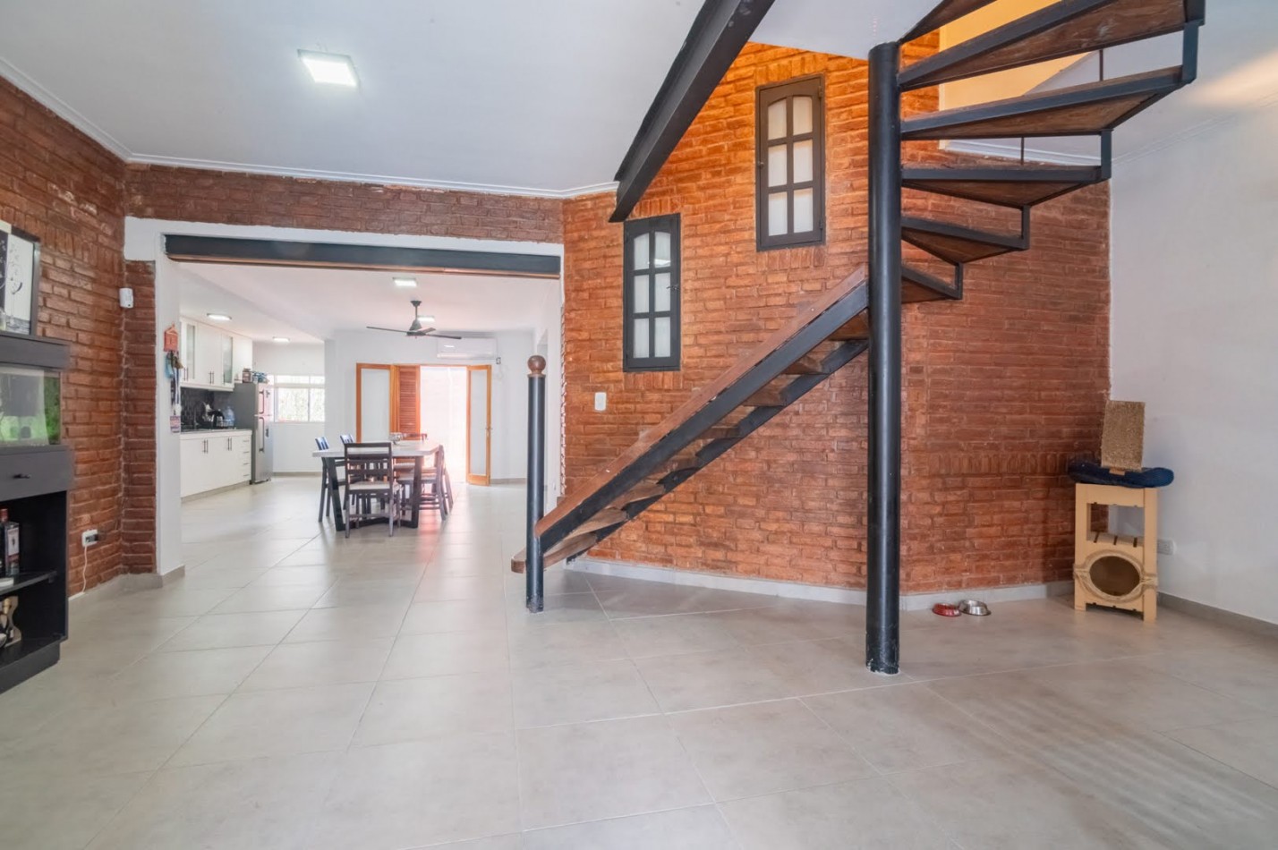 CASA EN VENTA EN BARRIO GUADALUPE RESIDENCIAL 