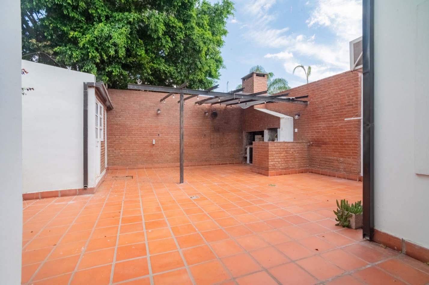 CASA EN VENTA EN BARRIO GUADALUPE RESIDENCIAL 