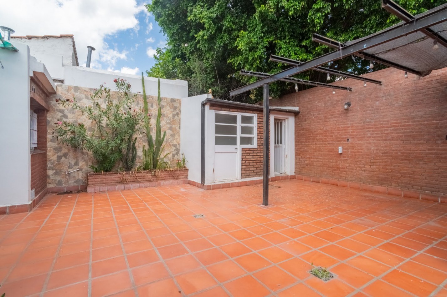 CASA EN VENTA EN BARRIO GUADALUPE RESIDENCIAL 