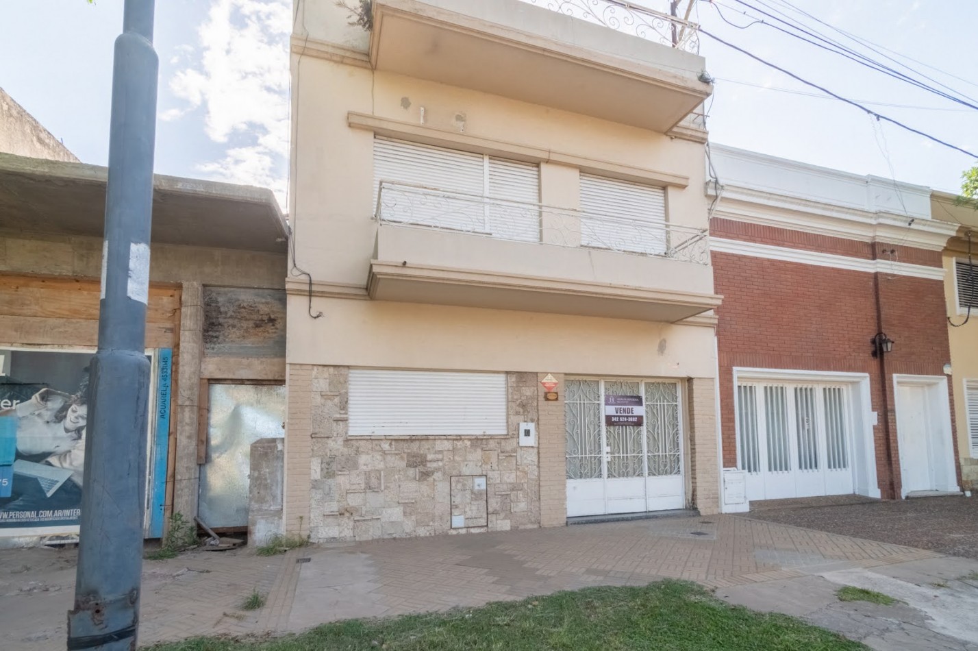 CASA en Av. LOPEZ y PLANES 4400: inversion asegurada