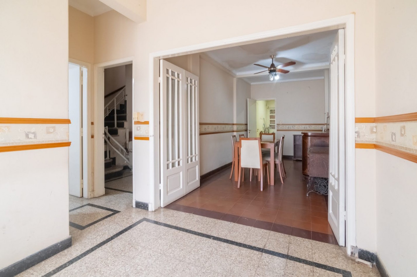 CASA en Av. LOPEZ y PLANES 4400: inversion asegurada