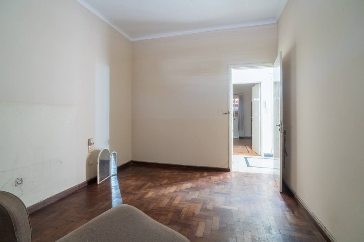 CASA en Av. LOPEZ y PLANES 4400: inversion asegurada