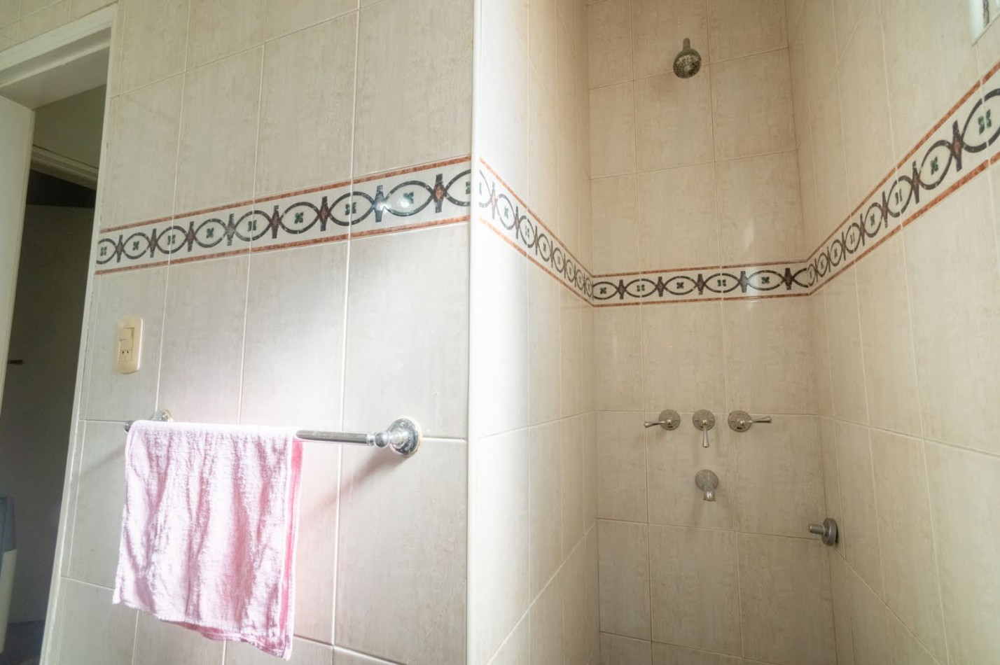 CASA en Av. LOPEZ y PLANES 4400: inversion asegurada