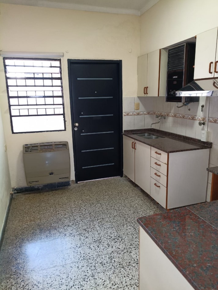 CASA en Av. LOPEZ y PLANES 4400: inversion asegurada