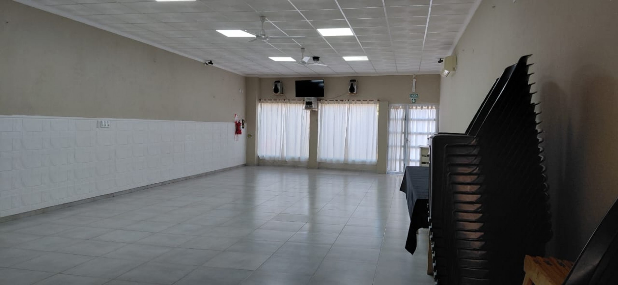 SALON de EVENTOS en Arroyo Aguiar - Oportunidad de Inversion