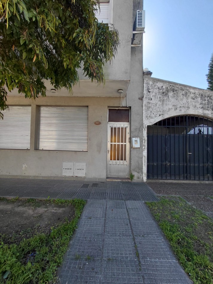 CASA INTERNA a metros de Av. Gral. Paz