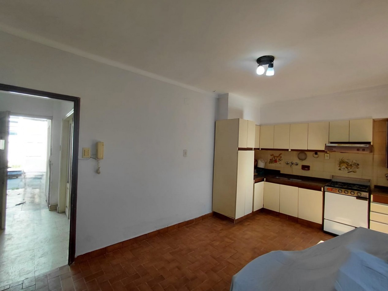 CASA INTERNA a metros de Av. Gral. Paz