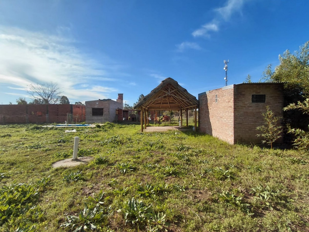Terreno con Quincho y Pileta en A.Leyes (Ruta 1 - Km 12,5)