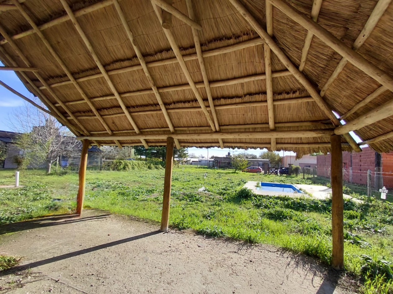 Terreno con Quincho y Pileta en A.Leyes (Ruta 1 - Km 12,5)