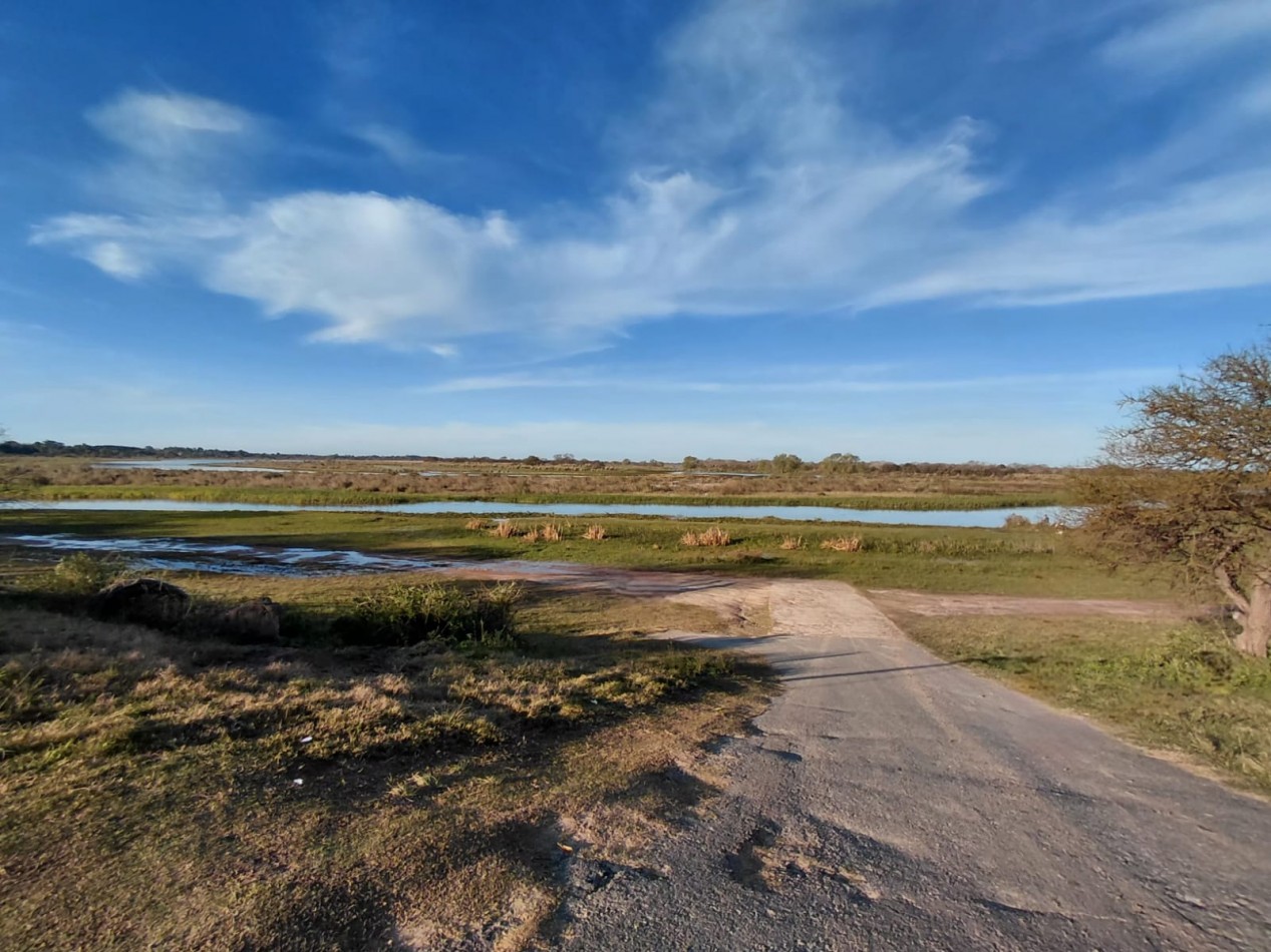 Terreno con Quincho y Pileta en A.Leyes (Ruta 1 - Km 12,5)