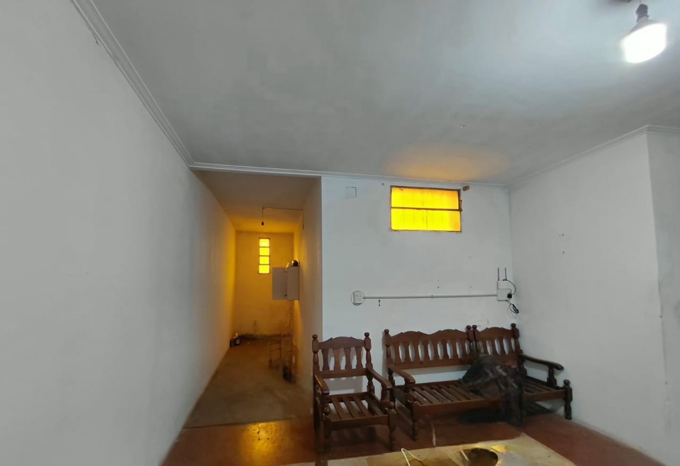 AMPLIO INMUEBLE en M.CANDIOTI 6600 a metros de Av. A. del Valle y Galicia