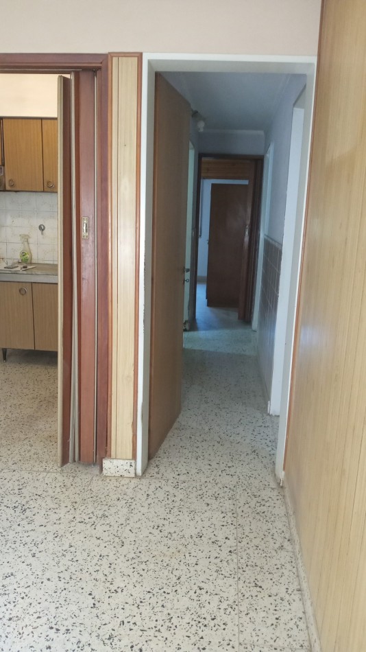 CASA a la VENTA en VIEYTES 4600 ( a 200 m. de Av. Blas Parera y 300 m. de E. Zeballos)