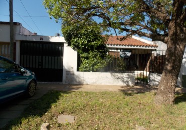 CASA a la VENTA en VIEYTES 4600 ( a 200 m. de Av. Blas Parera y 300 m. de E. Zeballos)