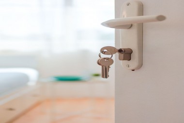 DECISIONES INMOBILIARIAS: Por qué comprar o vender una propiedad no empieza por el precio